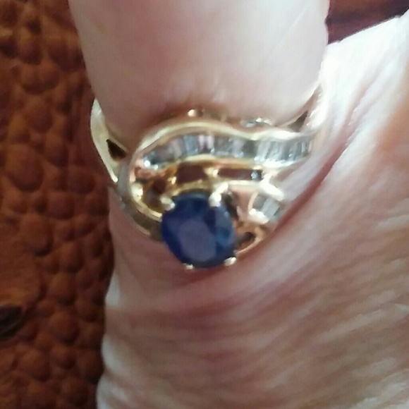 Sapphire and diamond ring💎 - Picture 2 of 4